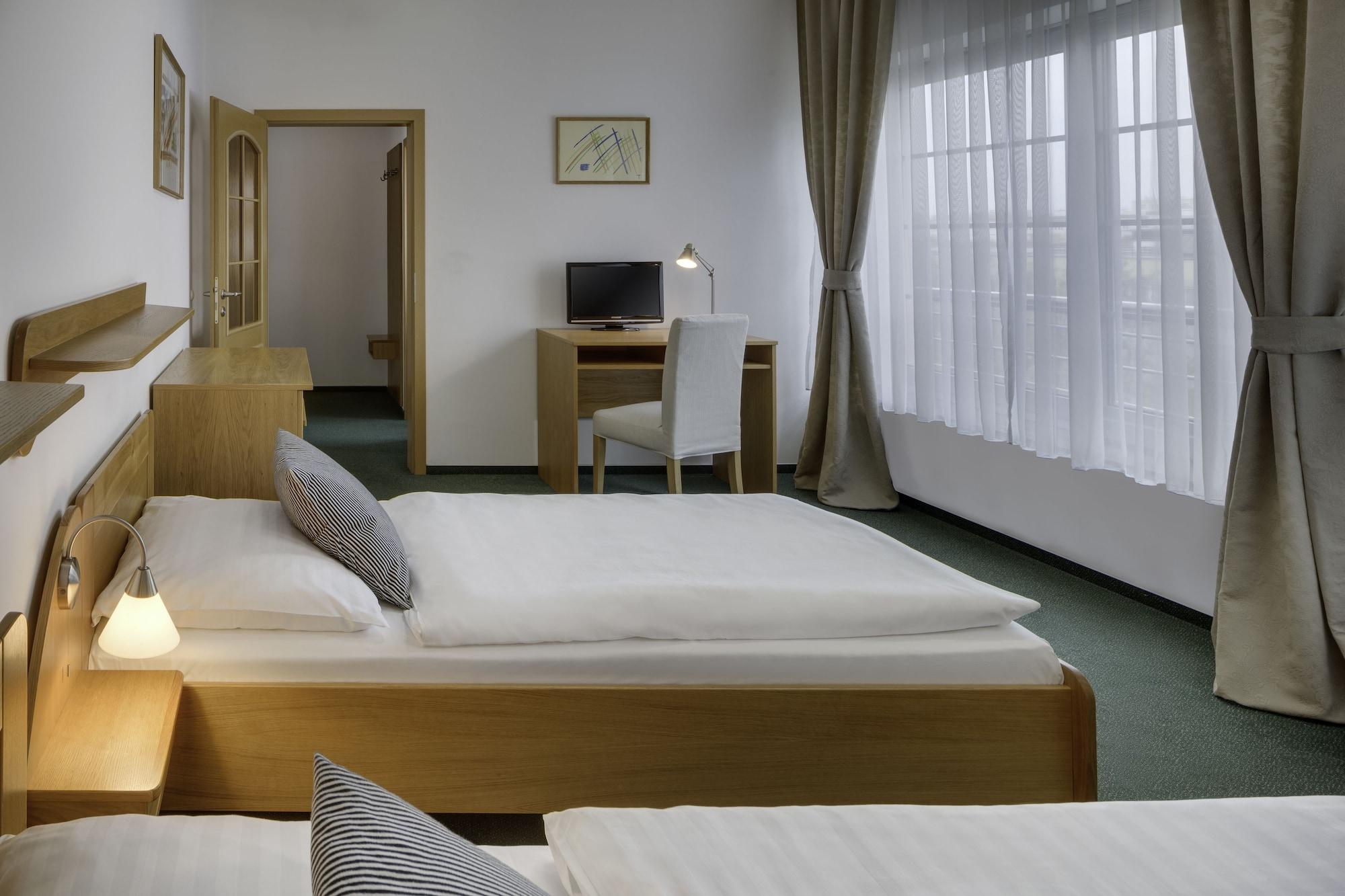 Oya Hotel Praga